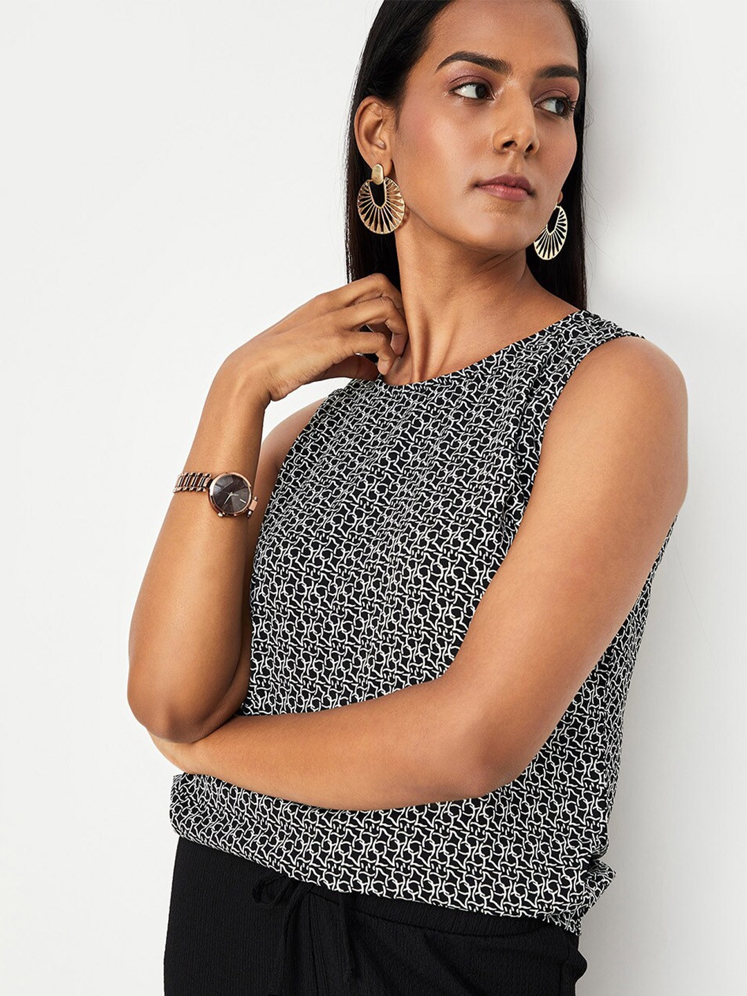 

max Abstract Print Round Neck Sleeveless Top, Black