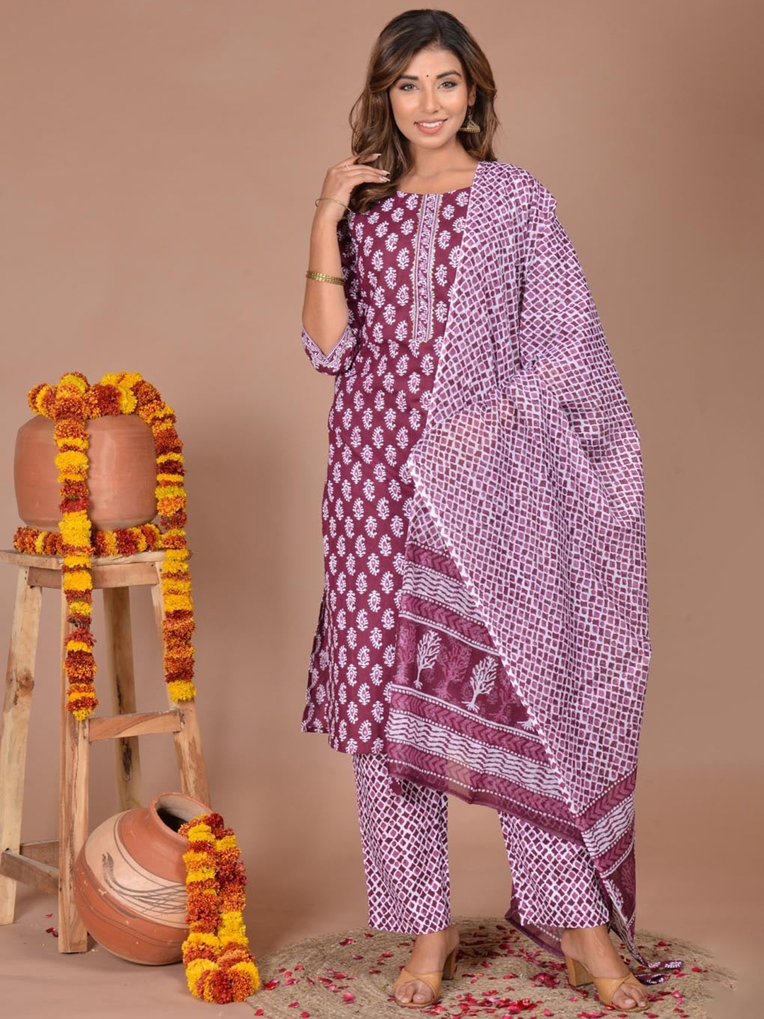 

Meena Bazaar Paisley Printed Pure Cotton Kurta with Trousers & Dupatta, Burgundy