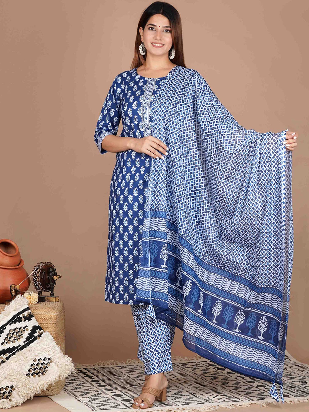 

Meena Bazaar Ethnic Motifs Printed Kurta with Trousers & Dupatta, Blue