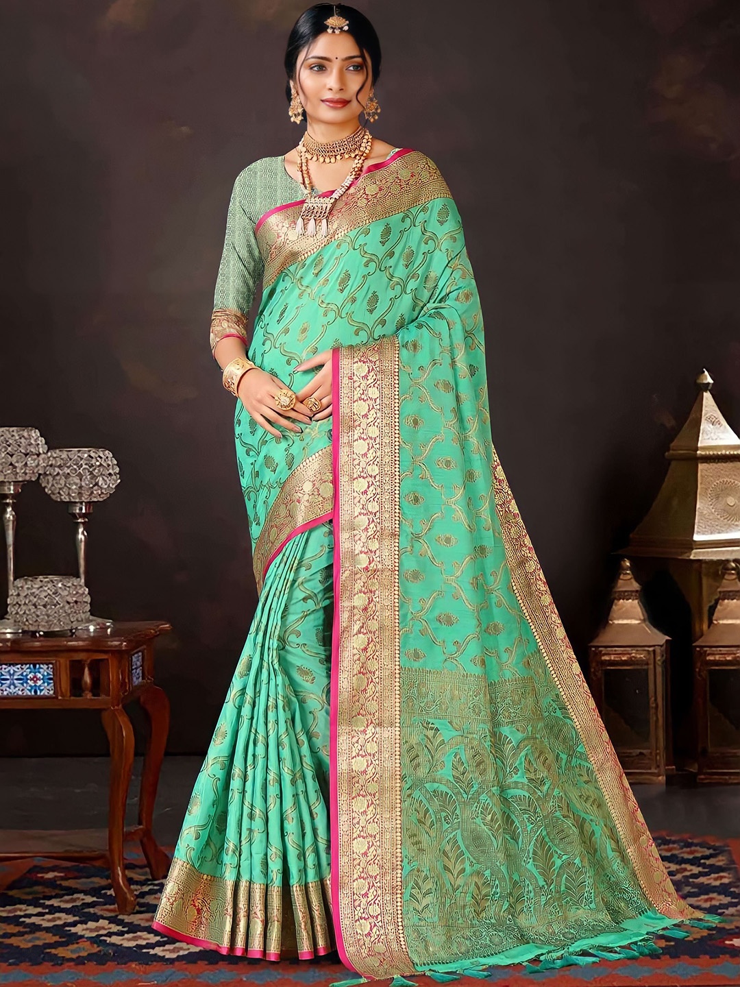 

Mitera Blue & Red Floral Woven Design Zari Banarasi Saree