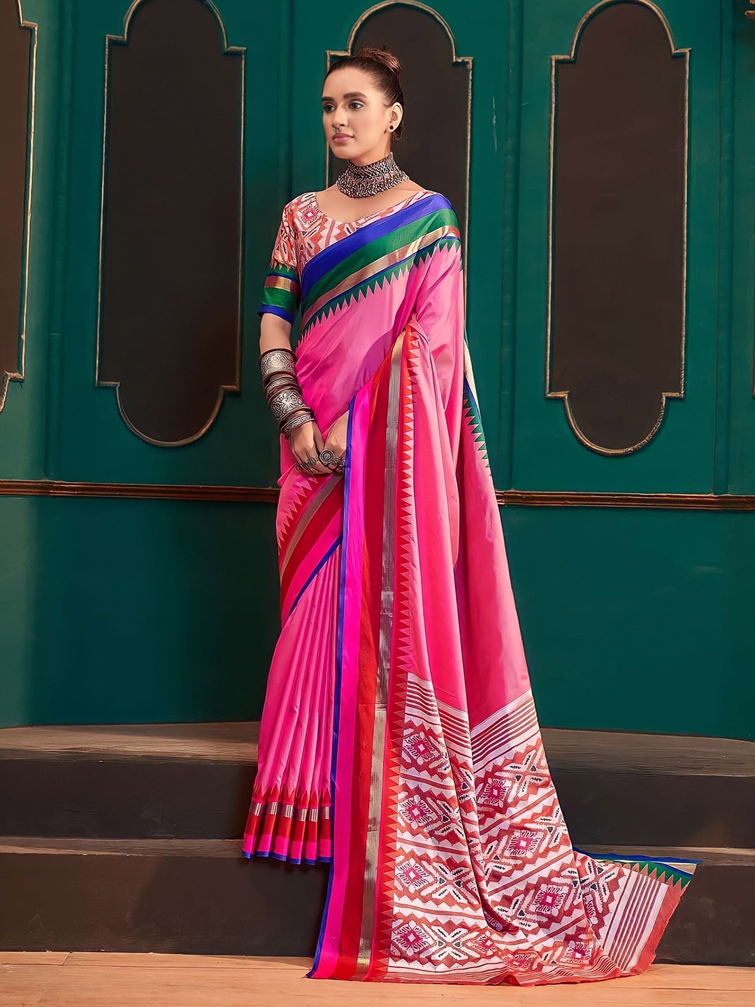 

Mitera Pink Zari Banarasi Saree
