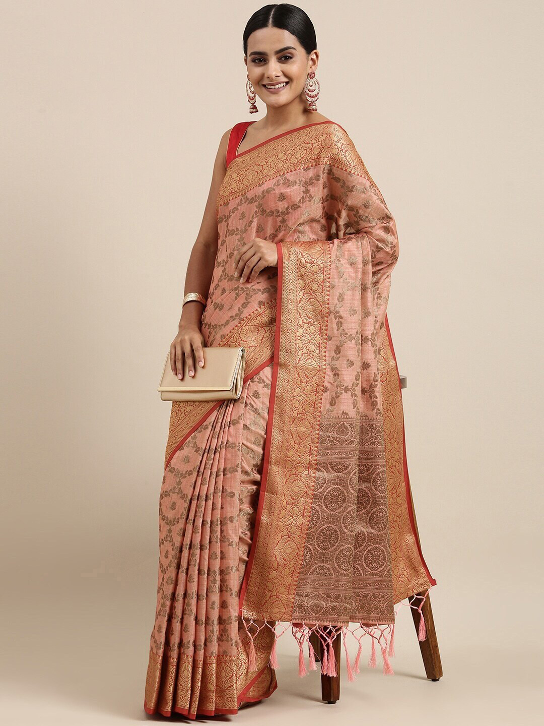 

Mitera Pink & Gold-Toned Floral Woven Design Zari Banarasi Saree