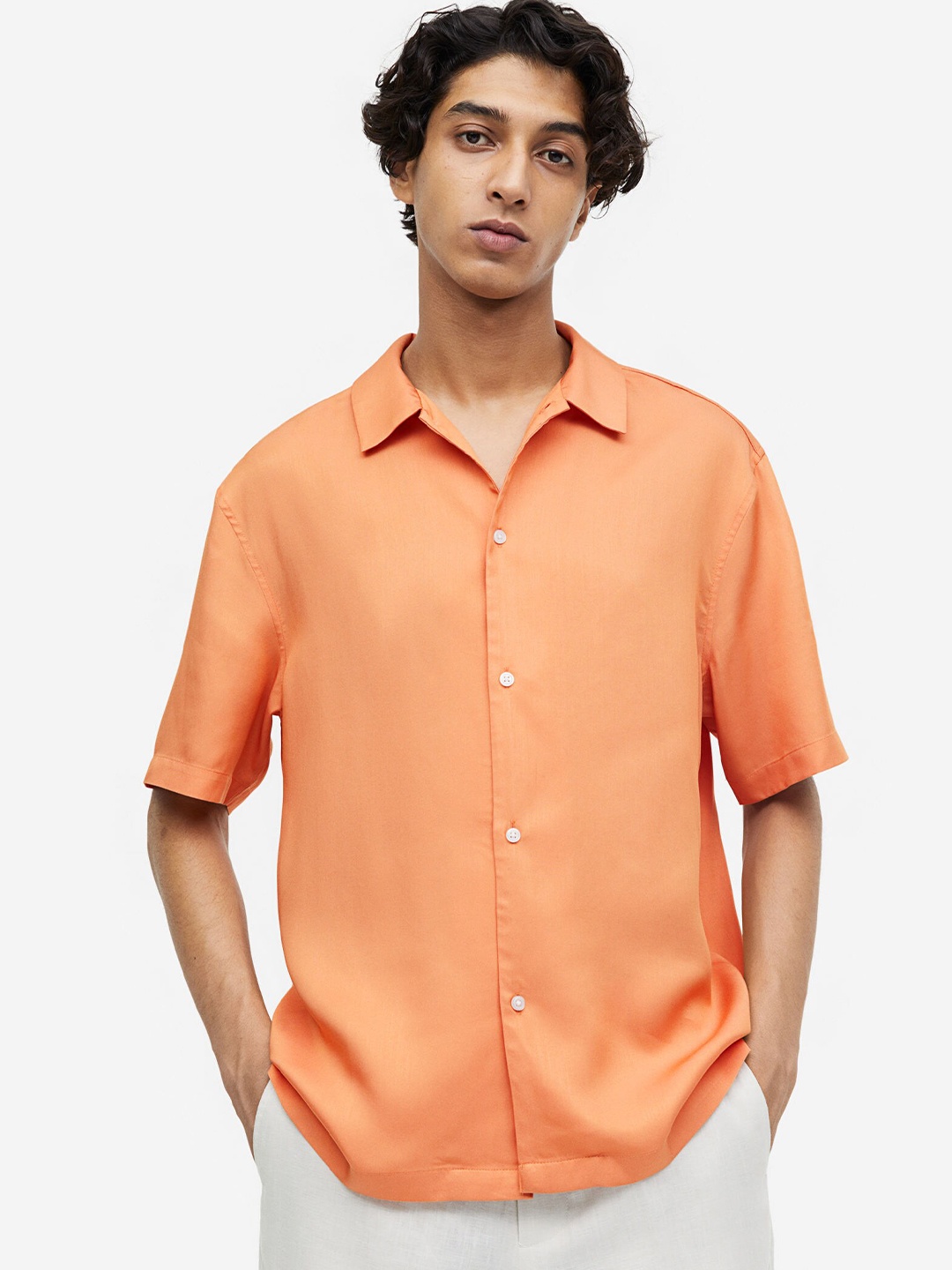 

H&M Men Regular Fit Short-Sleeved Lyocell Shirt, Orange