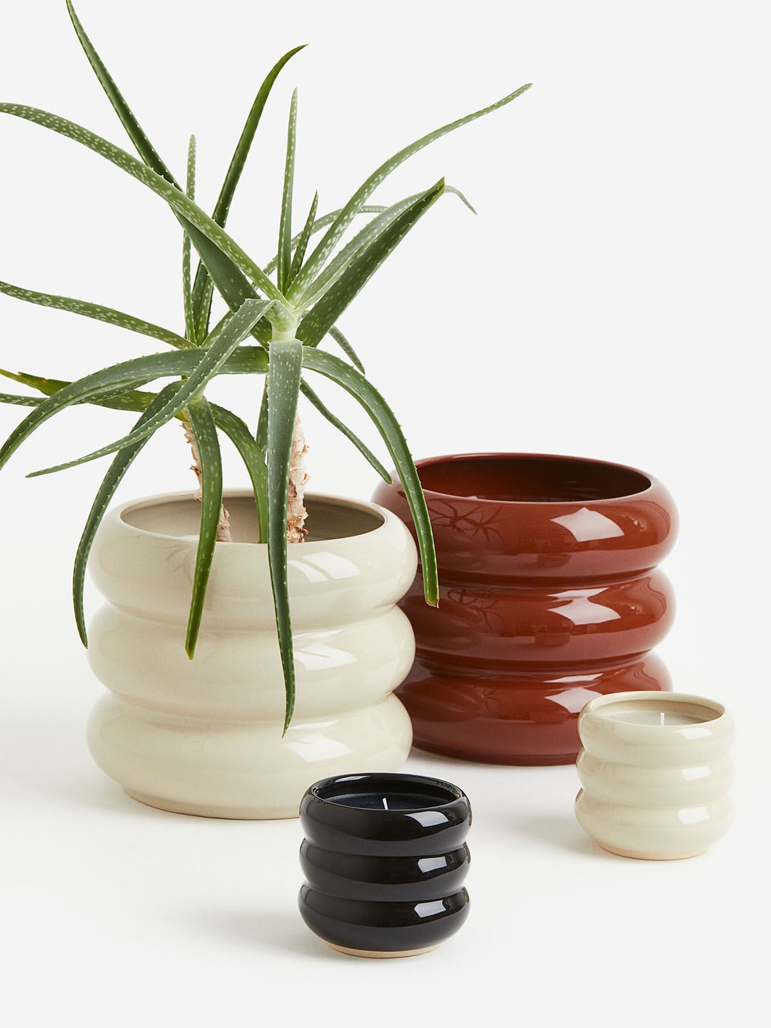 

H&M Black Scented Candle With Stoneware Holder