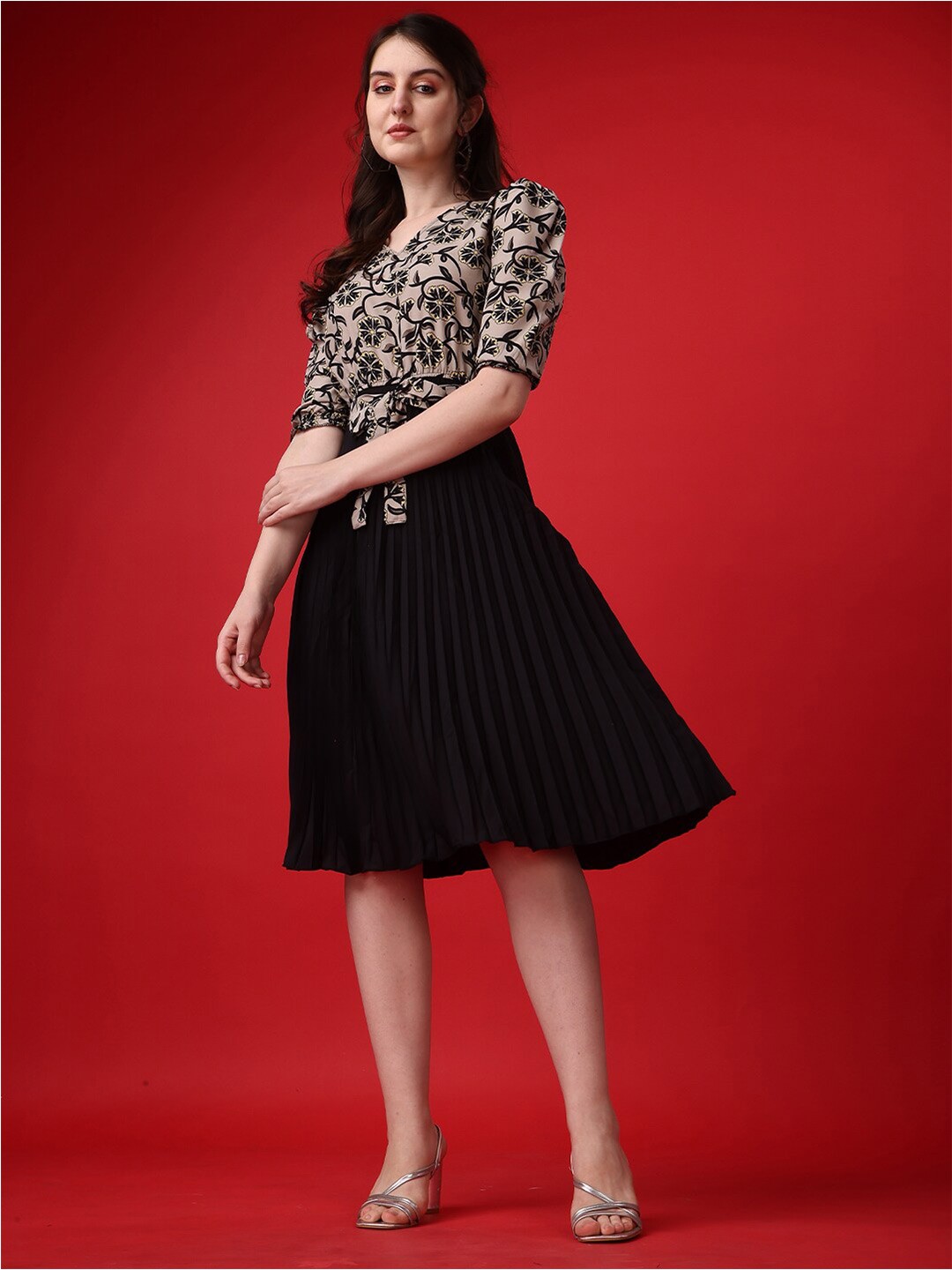 

DEKLOOK Floral Printed Accordion Pleats Fit & Flare Dress With Belt, Black