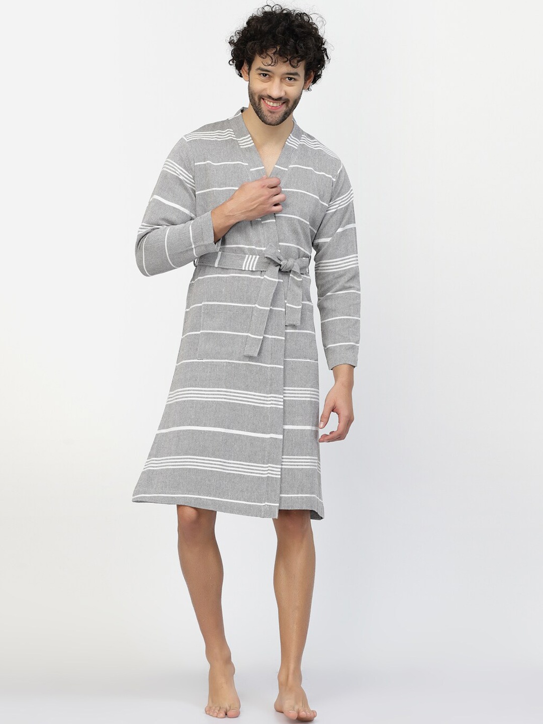 

KLOTTHE Men Striped Cotton Bath Robe, Grey