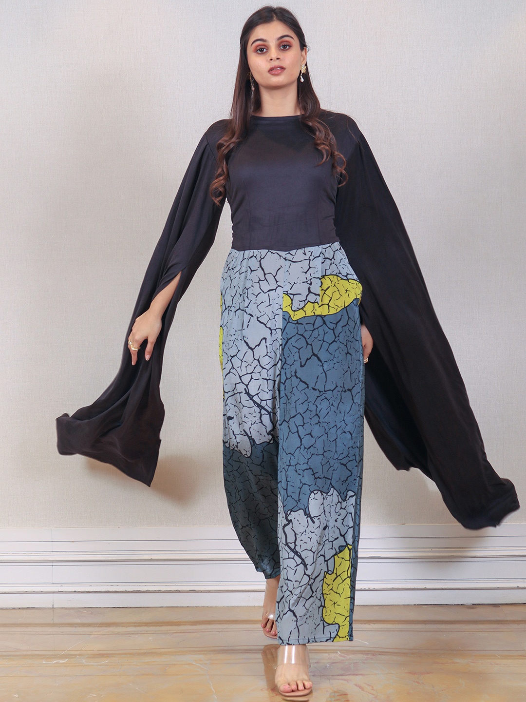 

Simaaya Abstract Printed Silk Basic Jumpsuit, Grey
