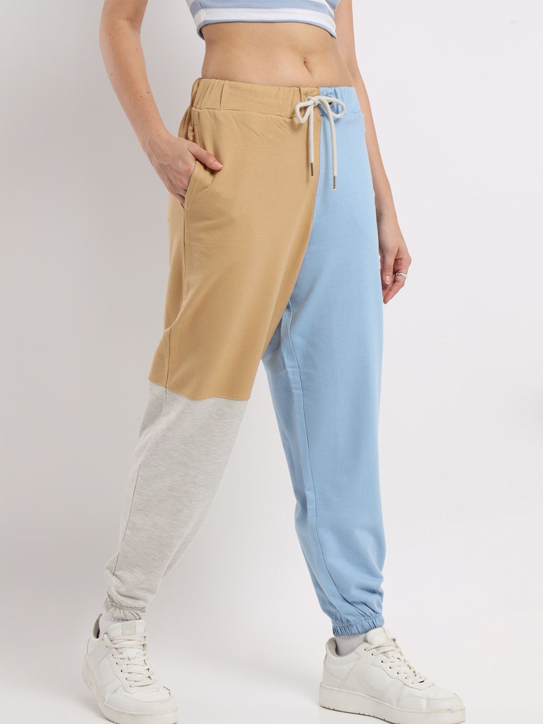 

NOBERO Women Mid-Rise Colorblocked Jogger Fit Trousers, Blue