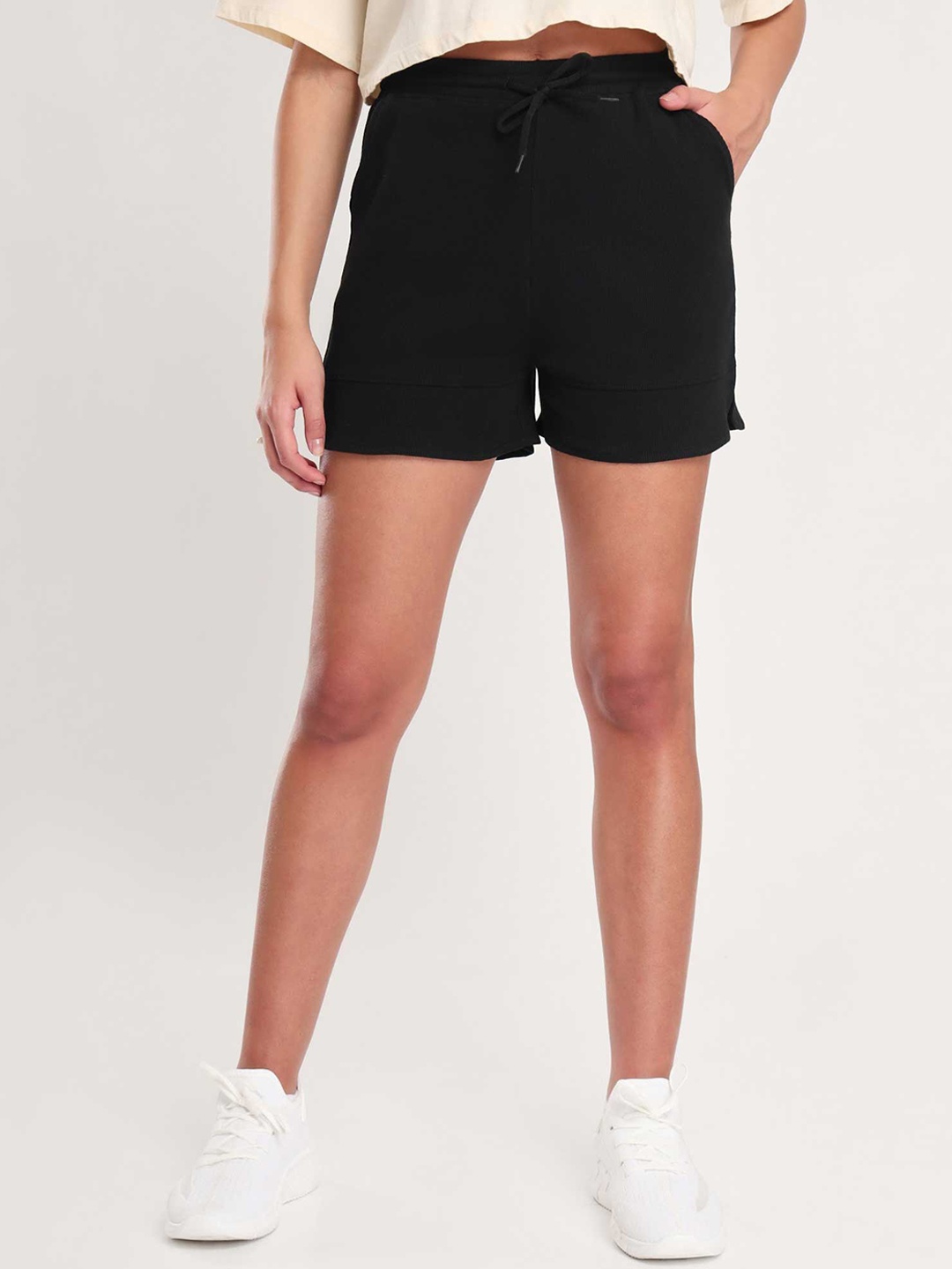 

NOBERO Women Mid Rise Cotton Shorts, Black