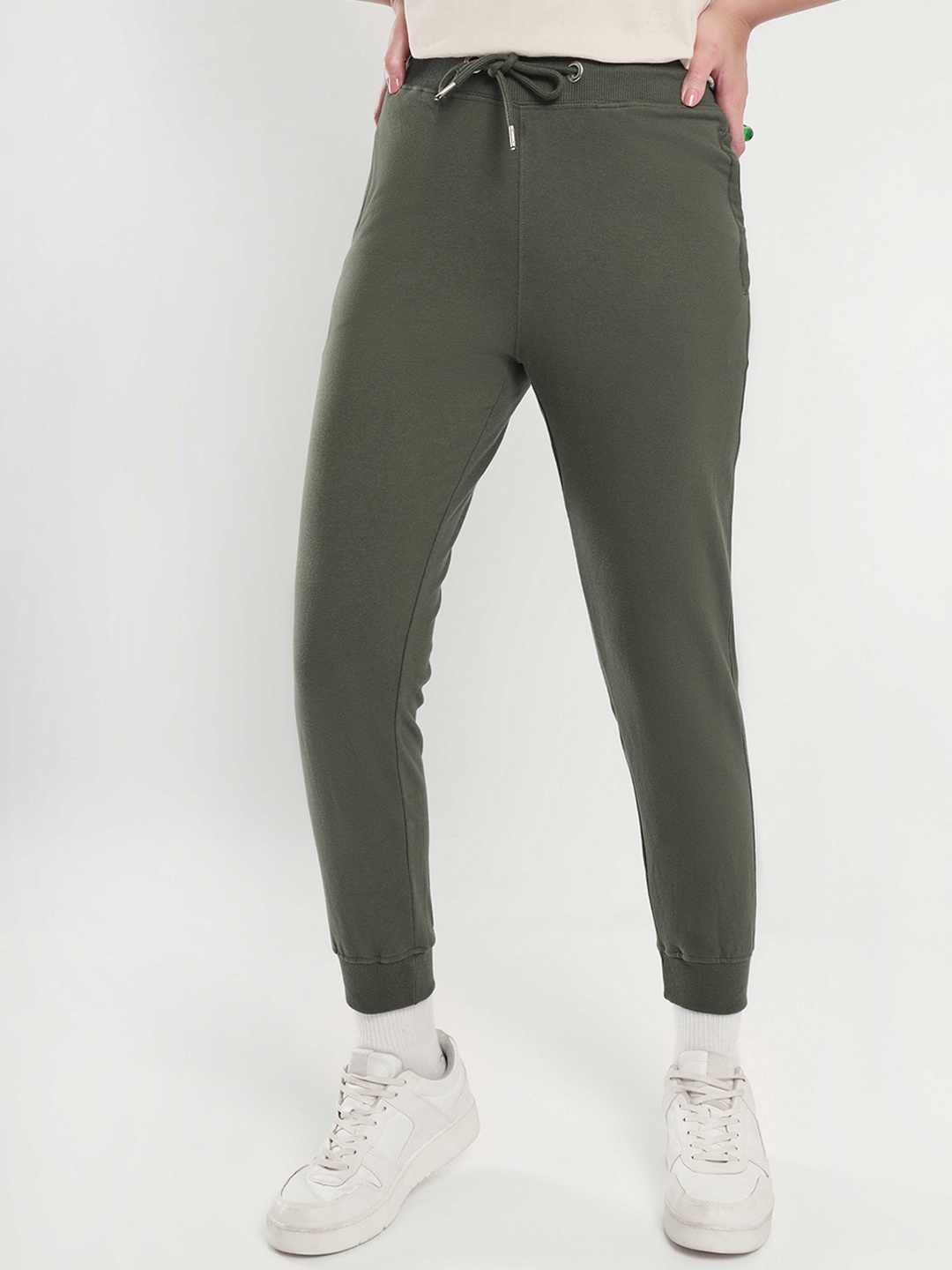 

NOBERO Women Regular Fit Cotton Joggers, Green