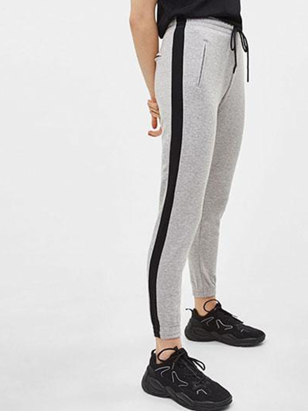 

NOBERO Women Mid-Rise Cotton Joggers, Grey melange