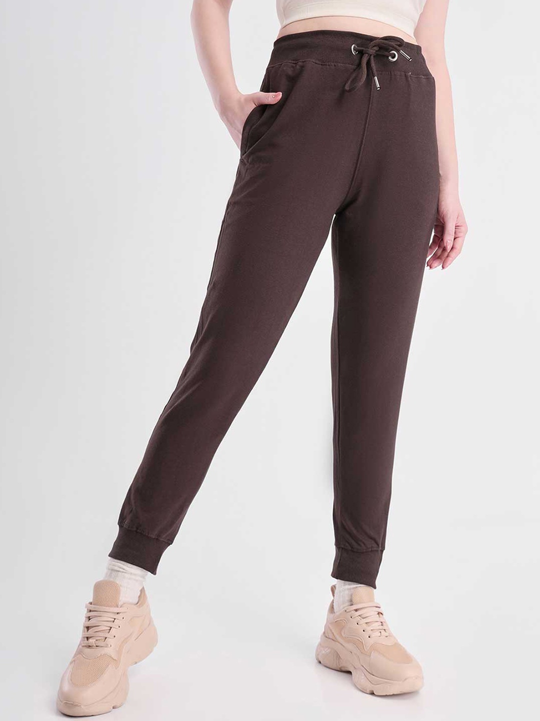 

NOBERO Women Regular Fit Cotton Joggers, Brown