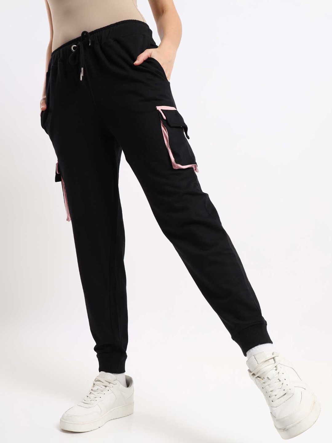 

NOBERO Women Regular Fit Cotton Joggers, Black
