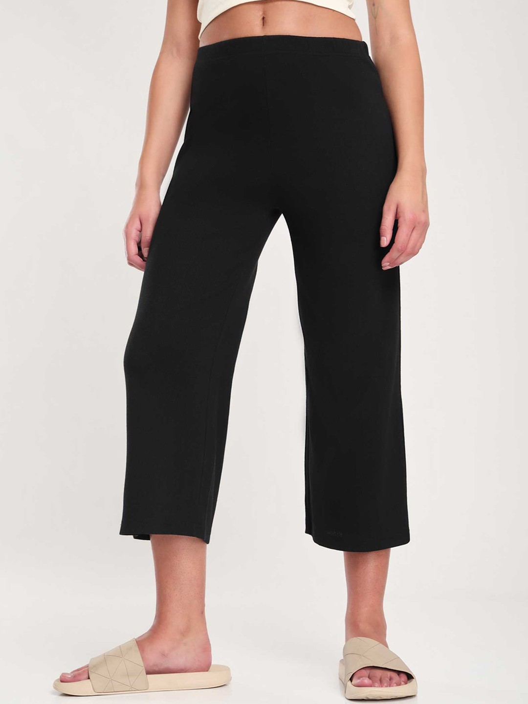 

NOBERO Women Mid-Rise Regular-Fit Cotton Culottes Trousers, Black