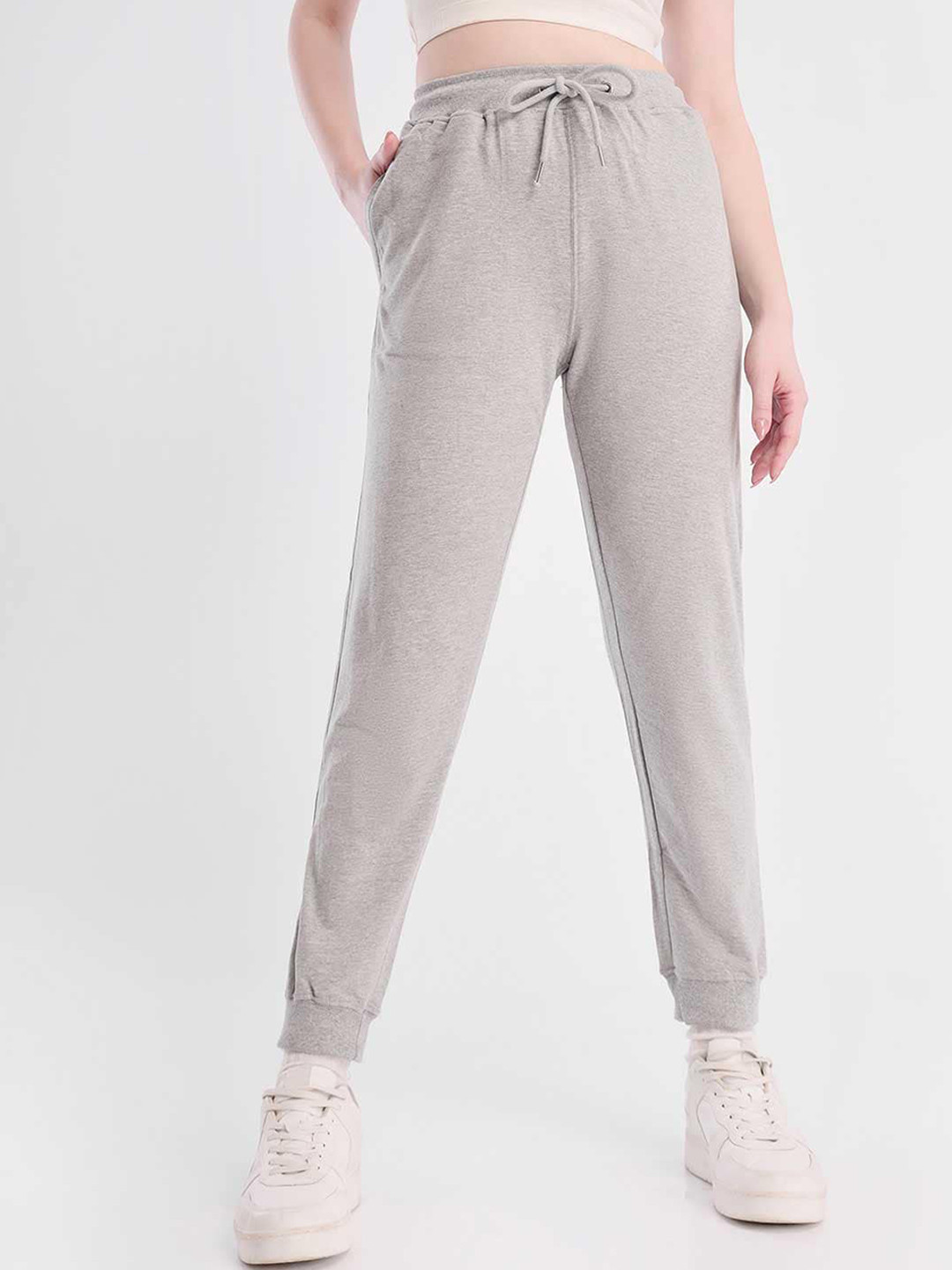 

NOBERO Women Mid-Rise Regular-Fit Cotton Joggers, Grey melange