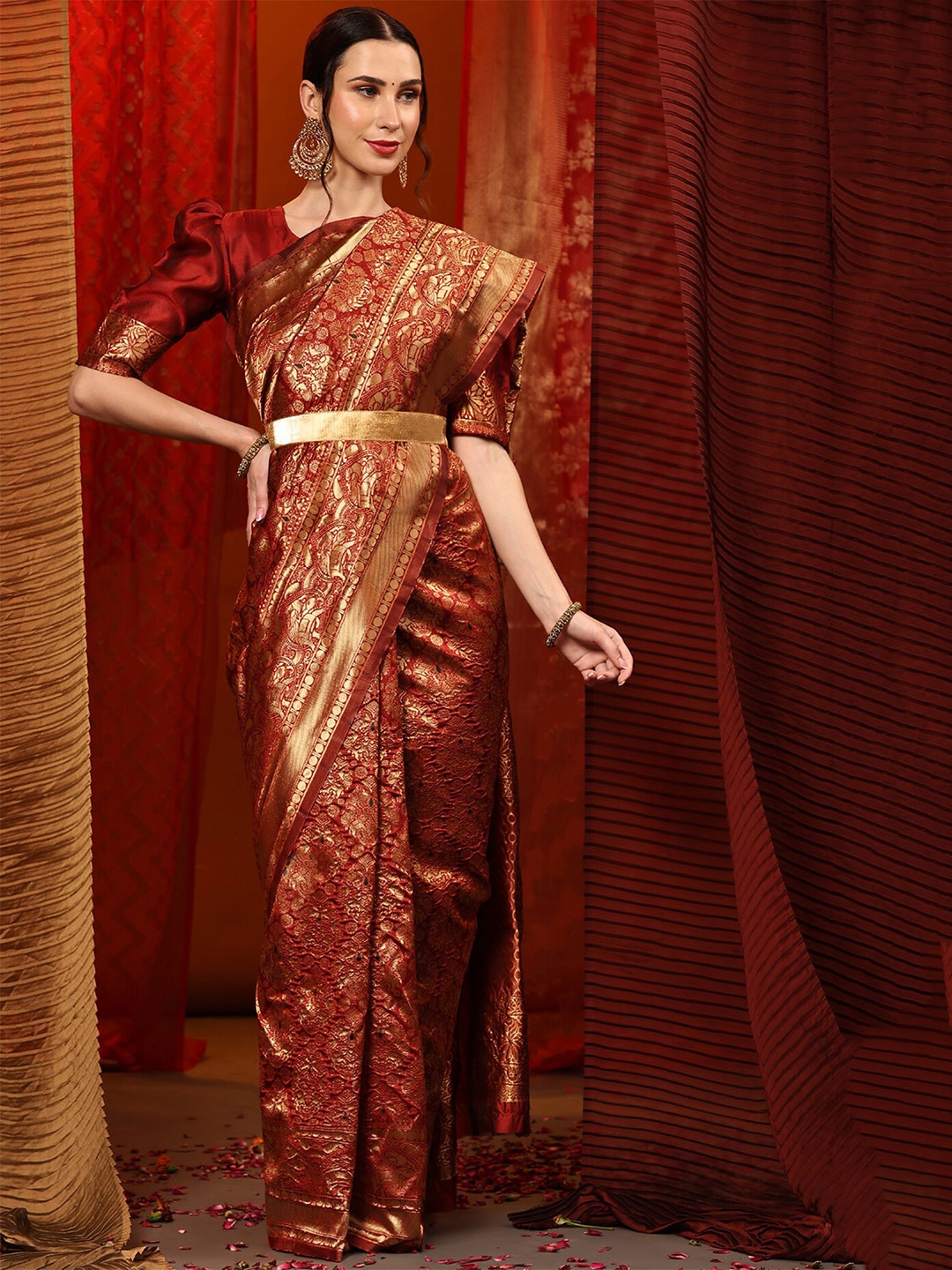 

Mitera Maroon & Gold Ethnic Motif Zari Silk Blend Banarasi Saree