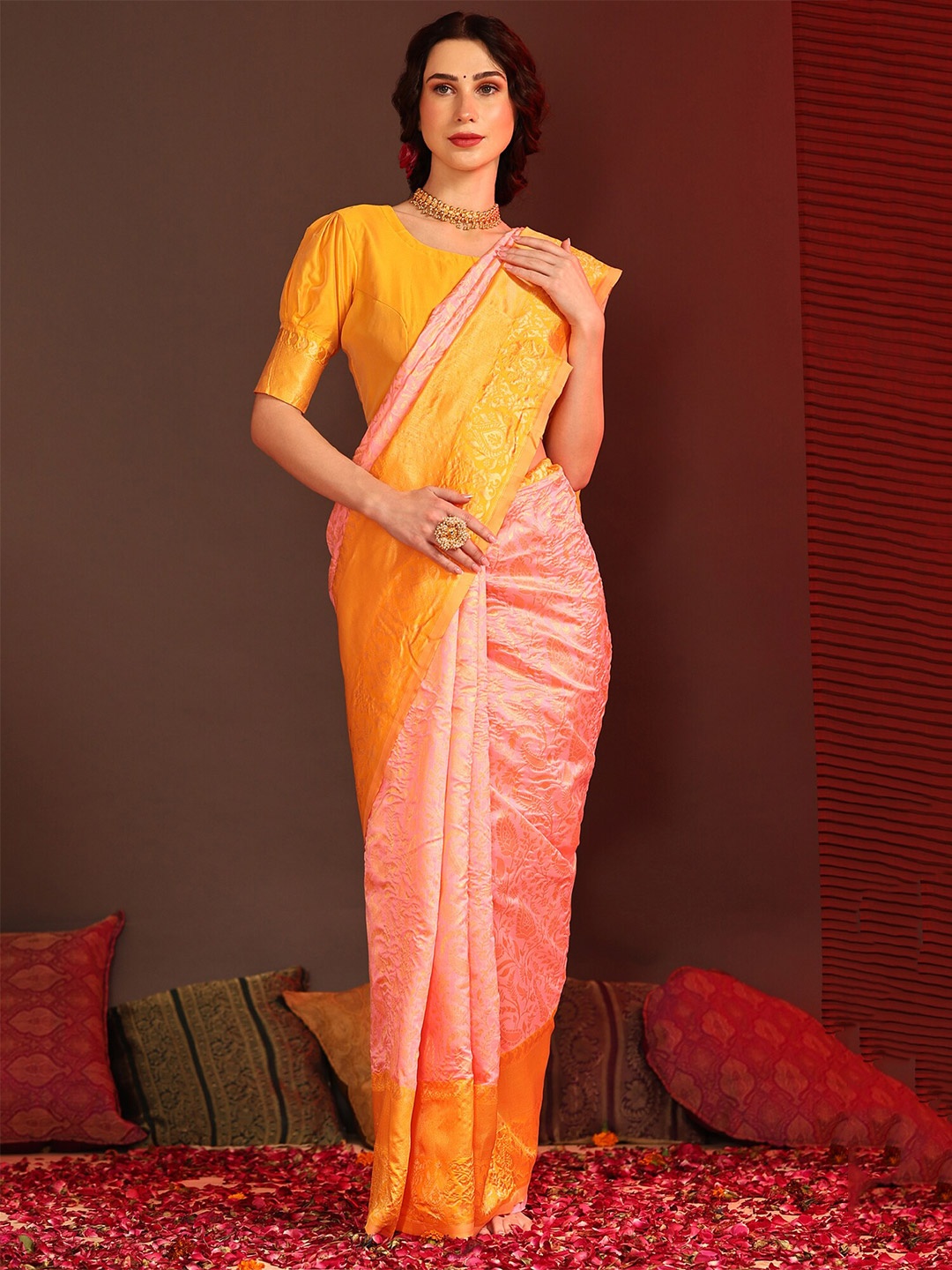 

Mitera Pink & Gold-Toned Floral Woven Design Zari Kanjeevaram Saree