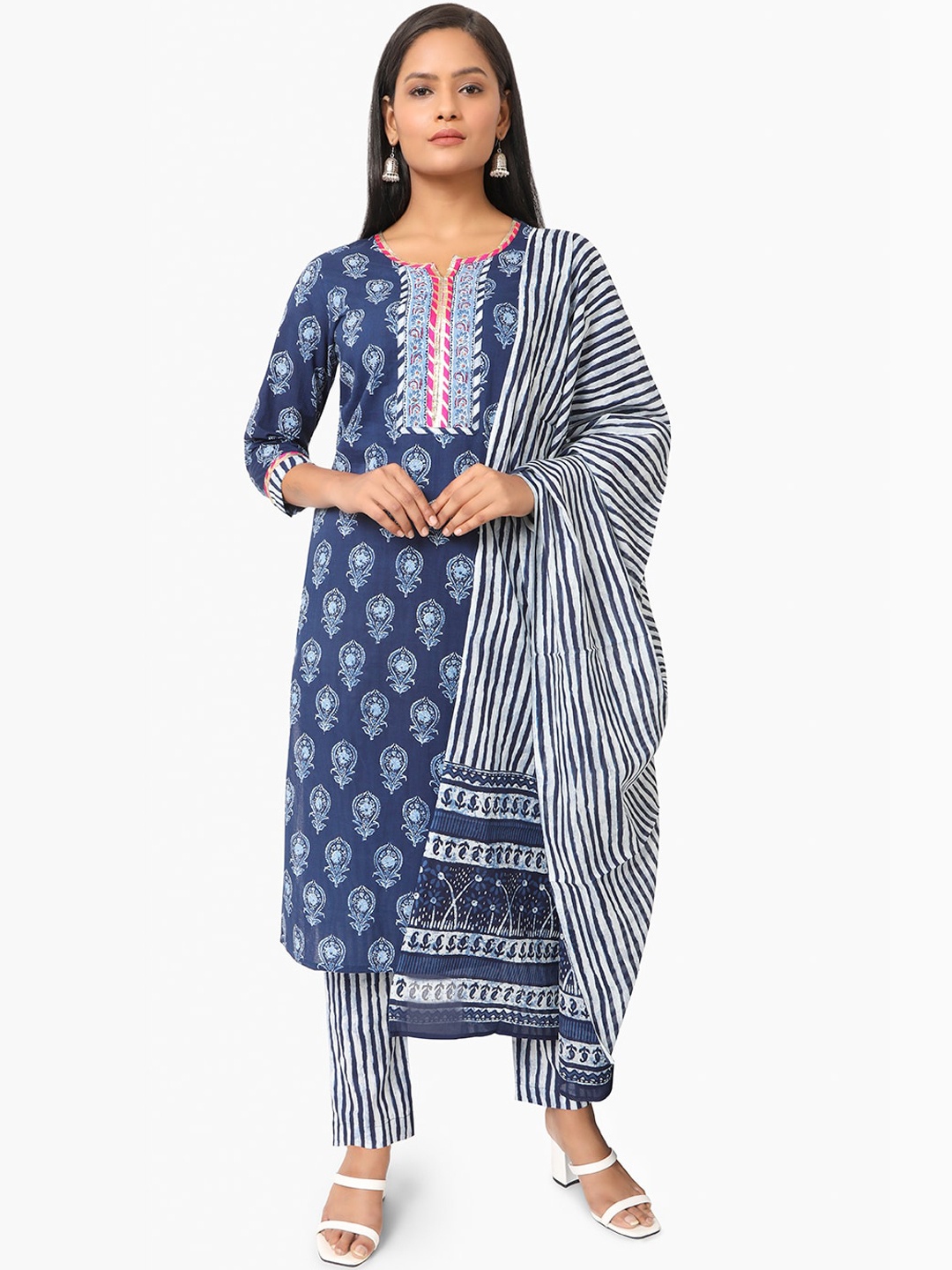 

Jevi Prints Ethnic Motifs Printed Regular Pure Cotton Kurta with Trousers & Dupatta, Blue