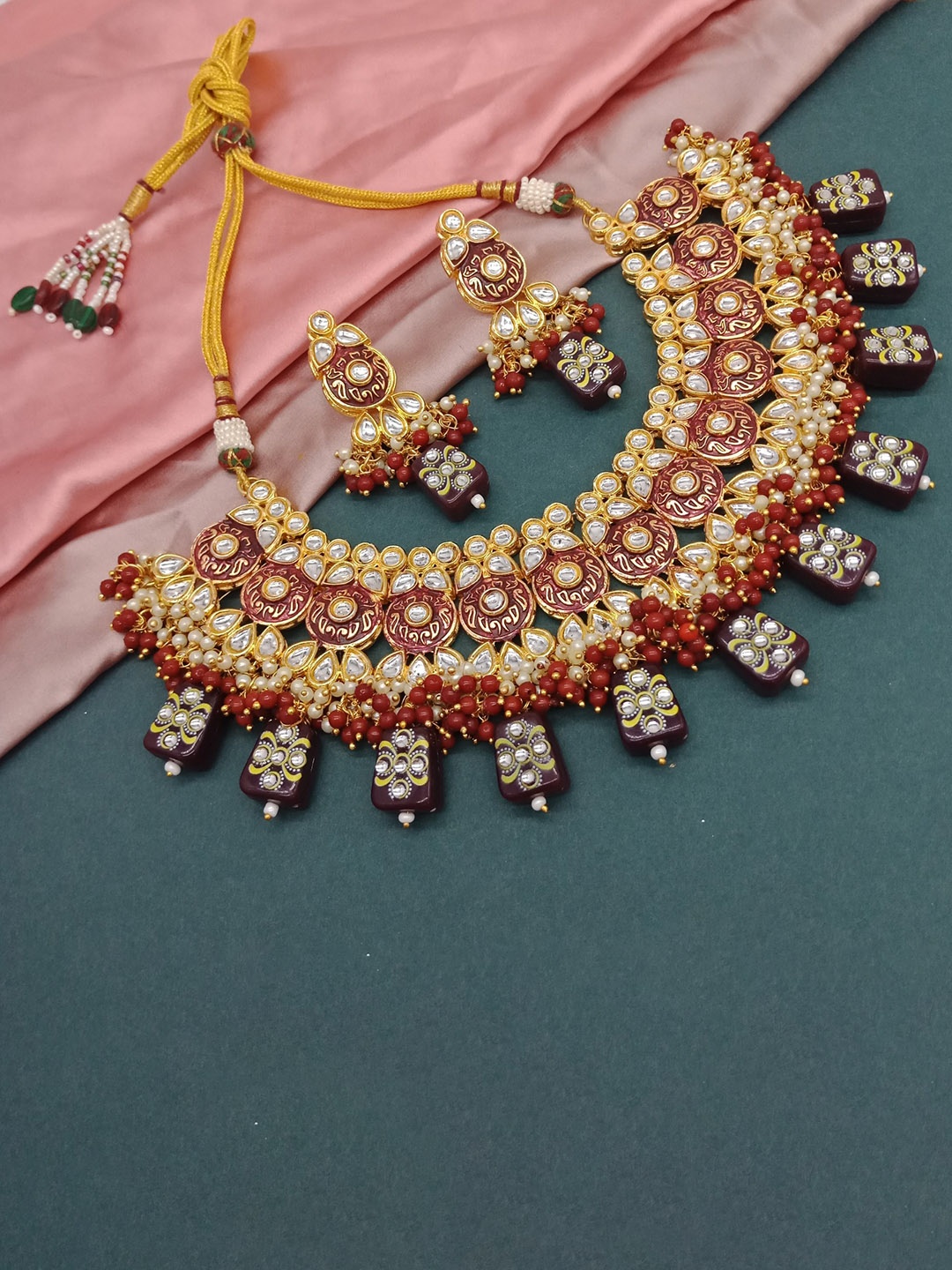 

AASHISH IMITATION Gold-Plated Stone-Studded Necklace With Earrnings Set