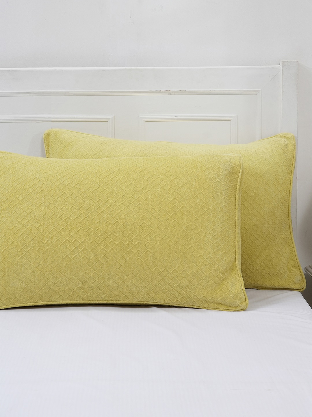 

Maspar Colorart Blaize Yellow 2 Pieces 110 GSM Cotton Standard Pillow Sham