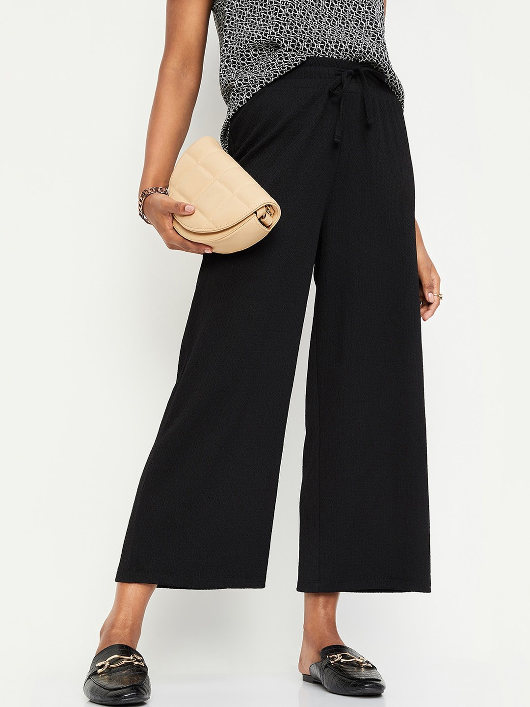 

max Women Mid Rise Parallel Trousers, Black