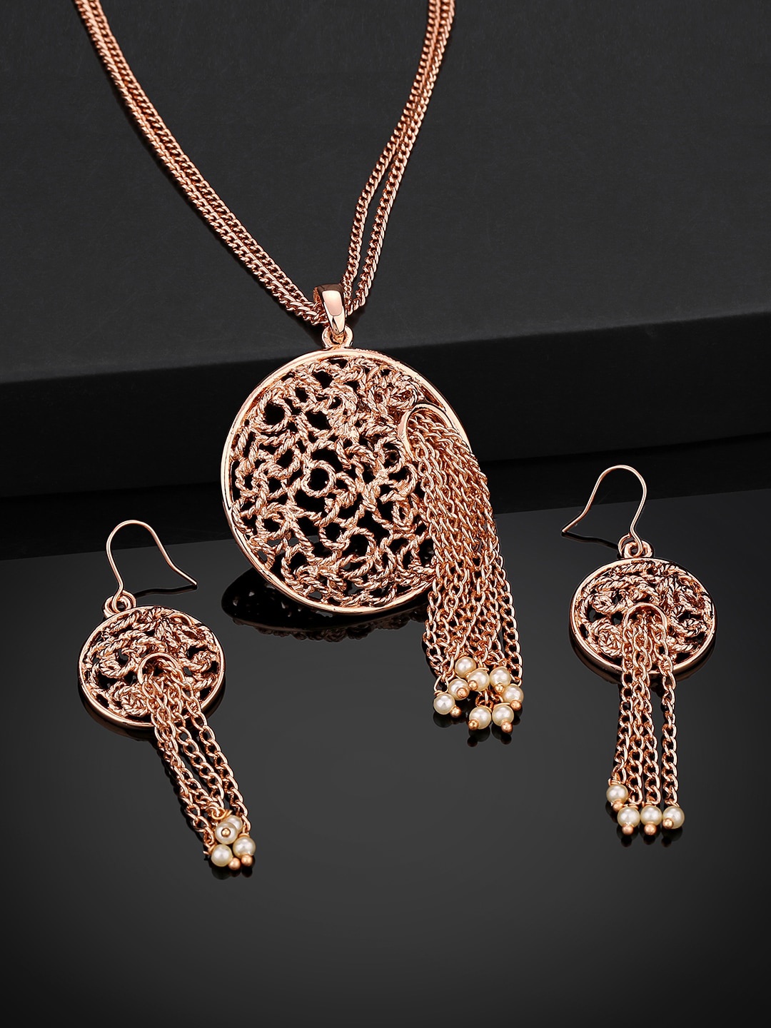 

Estele Rose Gold Plated Macrame Patterned Circle Designer Pendant Set
