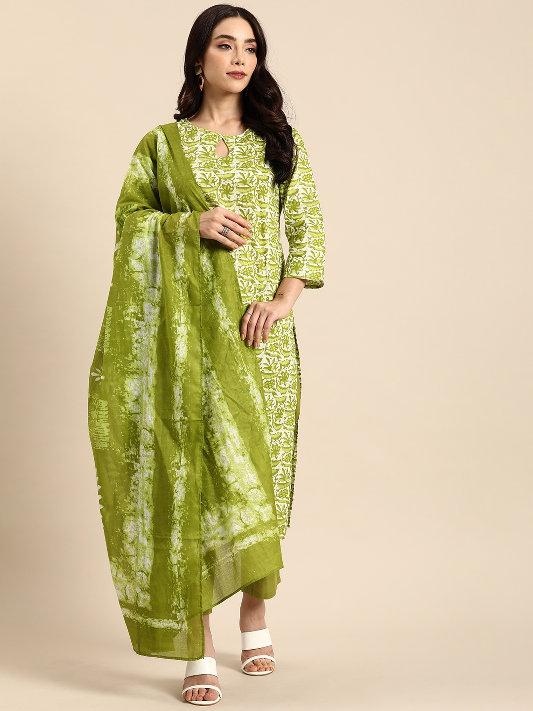 

Anouk Women Ethnic Motifs Dyed Regular Pure Cotton Kurta with Trousers & Dupatta, Green