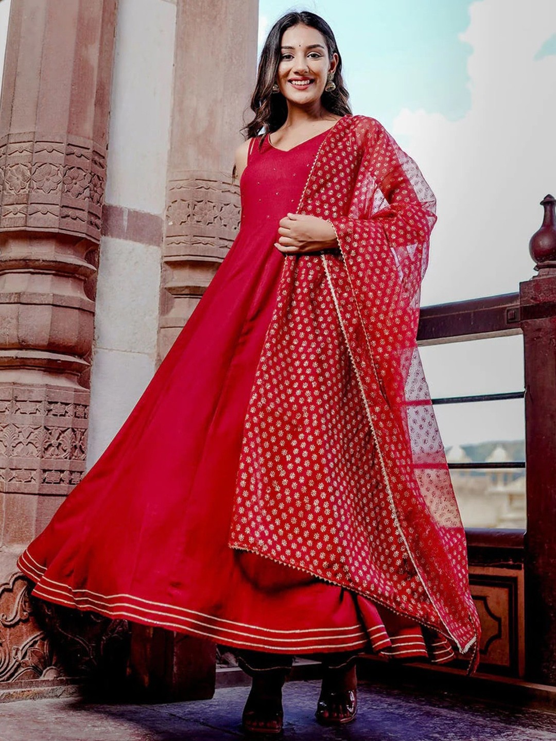 

Hatheli Yoke Design Sequinned Kurta with Trousers & Dupatta, Maroon