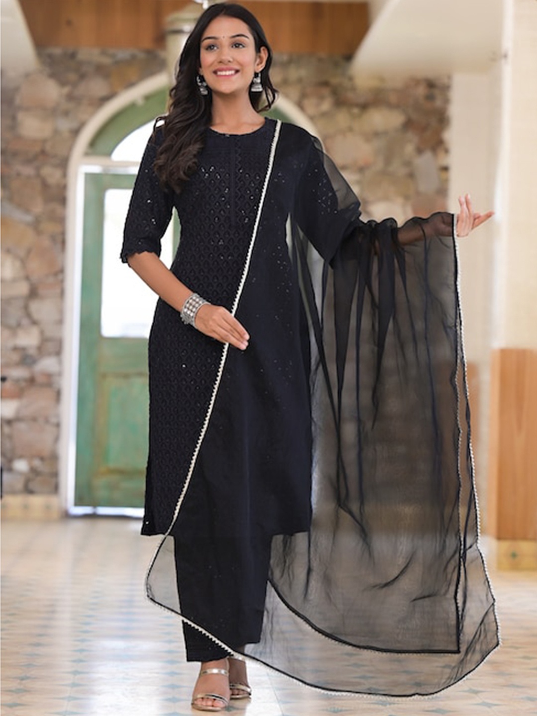 

Hatheli Embroidered Sequinned Kurta with Trousers & Dupatta, Black