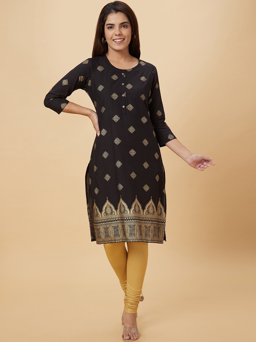 

Globus Ethnic Motifs Foil Printed Pure Cotton Kurta, Black
