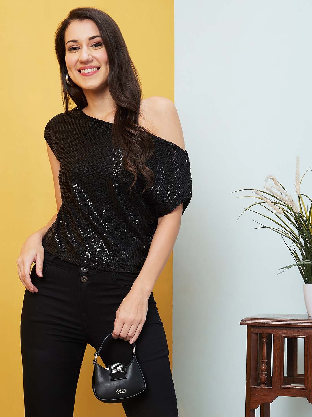 

Globus Women Sequined One Shoulder Party Crop Top, Black