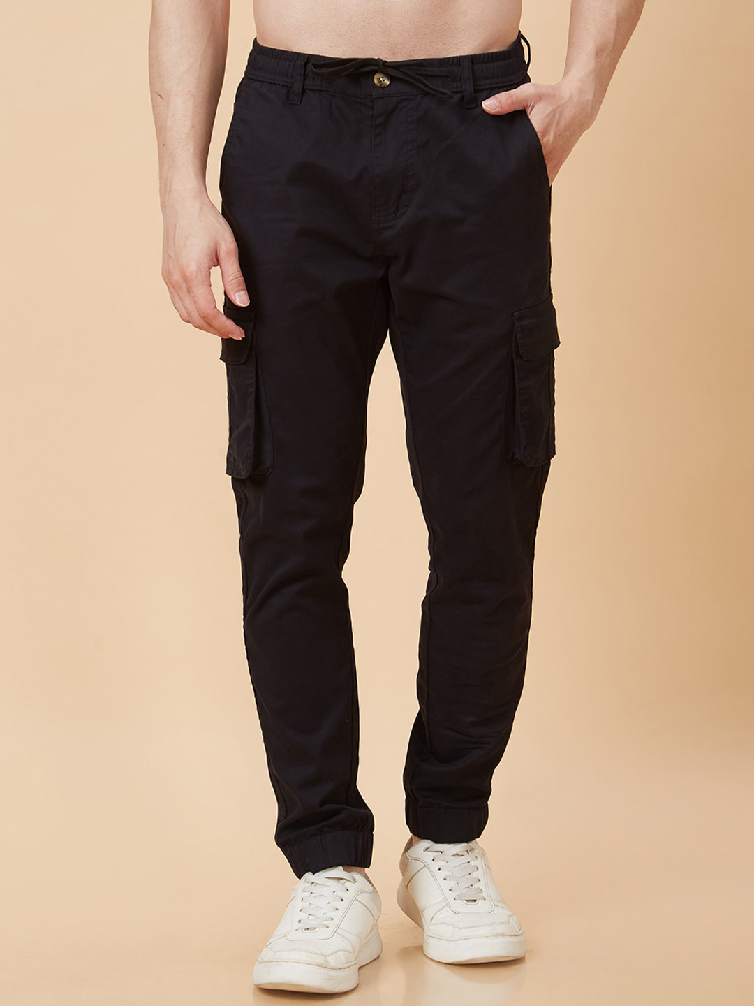 

Globus Slim Fit Mid-Rise Pure Cotton Cargos, Black