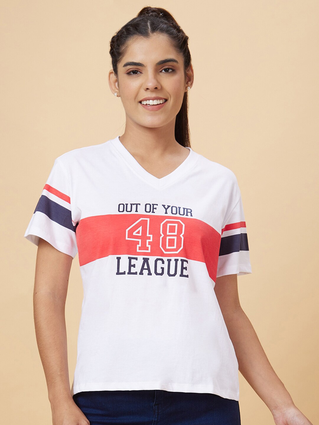 

Globus White Typography Round Neck Pure Cotton T-shirt