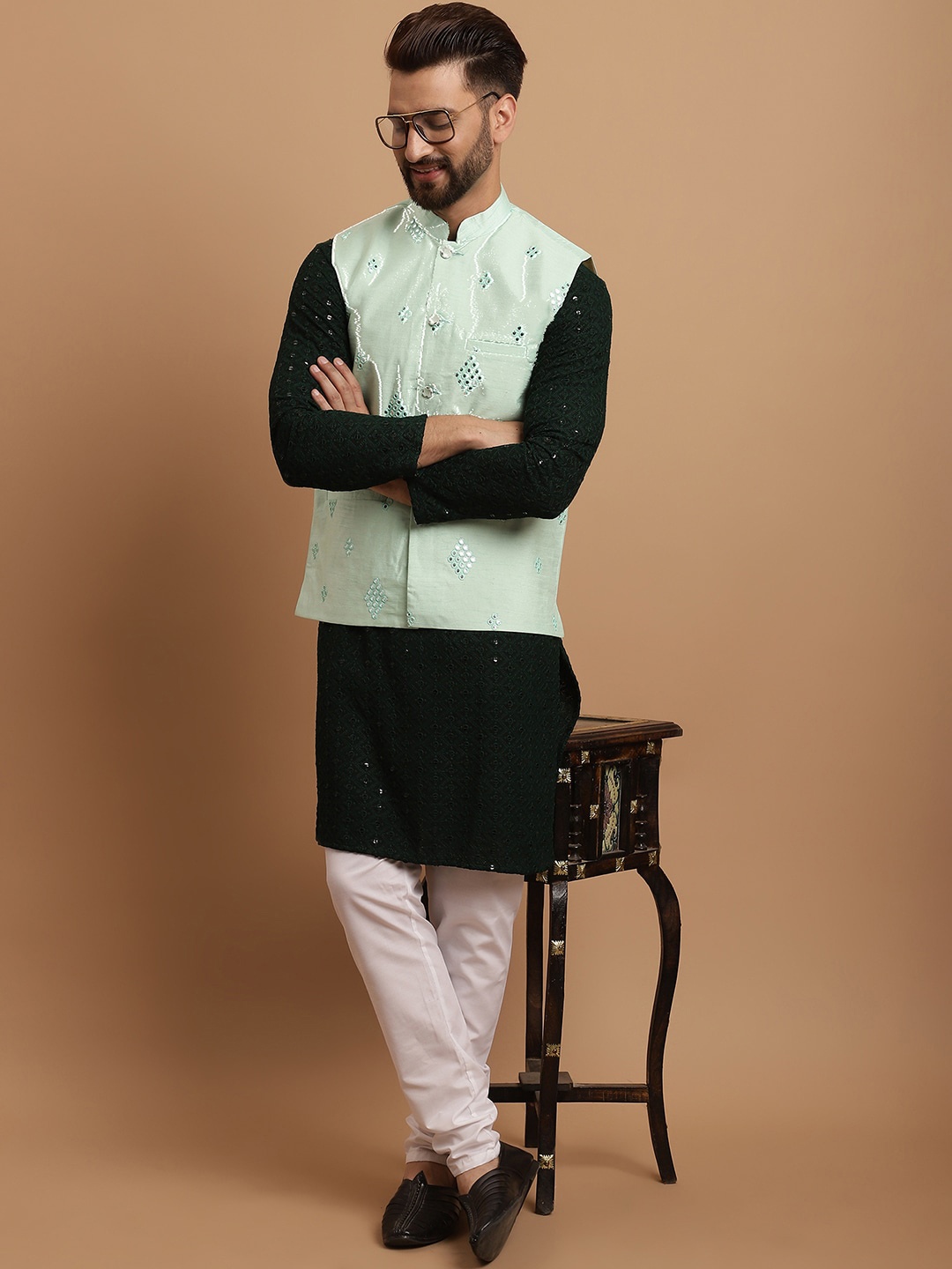 

SOJANYA Embroidered Pure Cotton Kurta & Pyjamas with Nehru jacket, Black