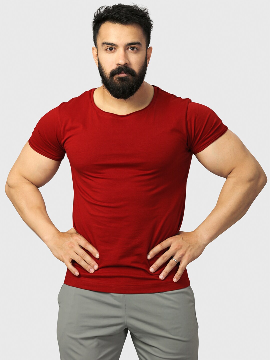 

FUAARK Round Neck Anti Odour Slim Fit T-shirt, Maroon