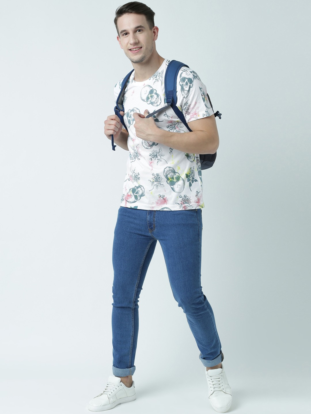 

Huetrap Men White Printed Round Neck T-shirt