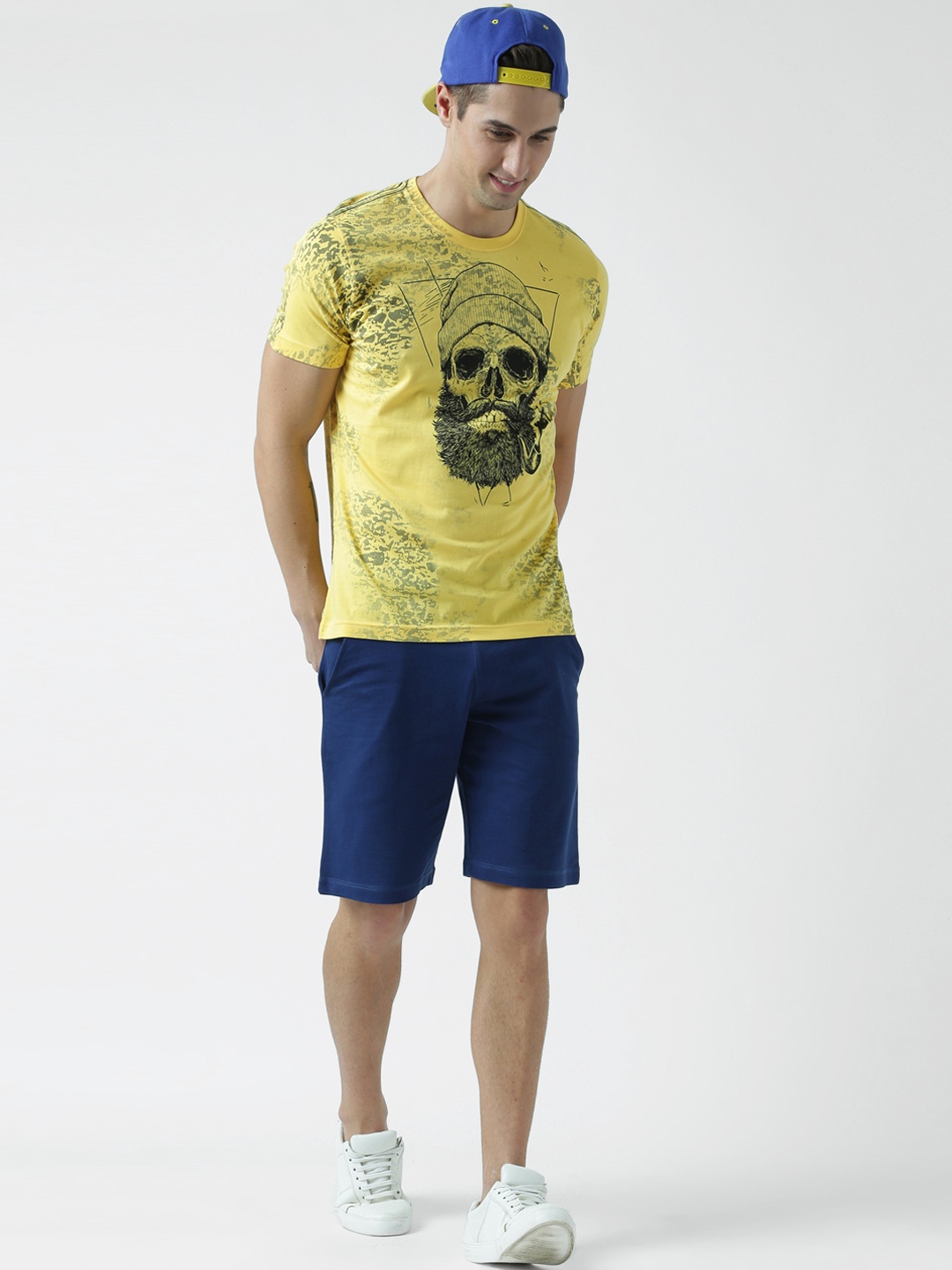 

Huetrap Men Yellow Printed Round Neck T-shirt