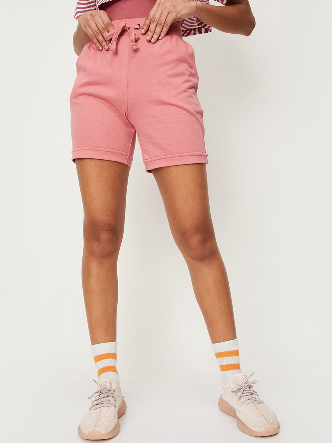 

max Women Mid-Rise Regular Shorts, Pink