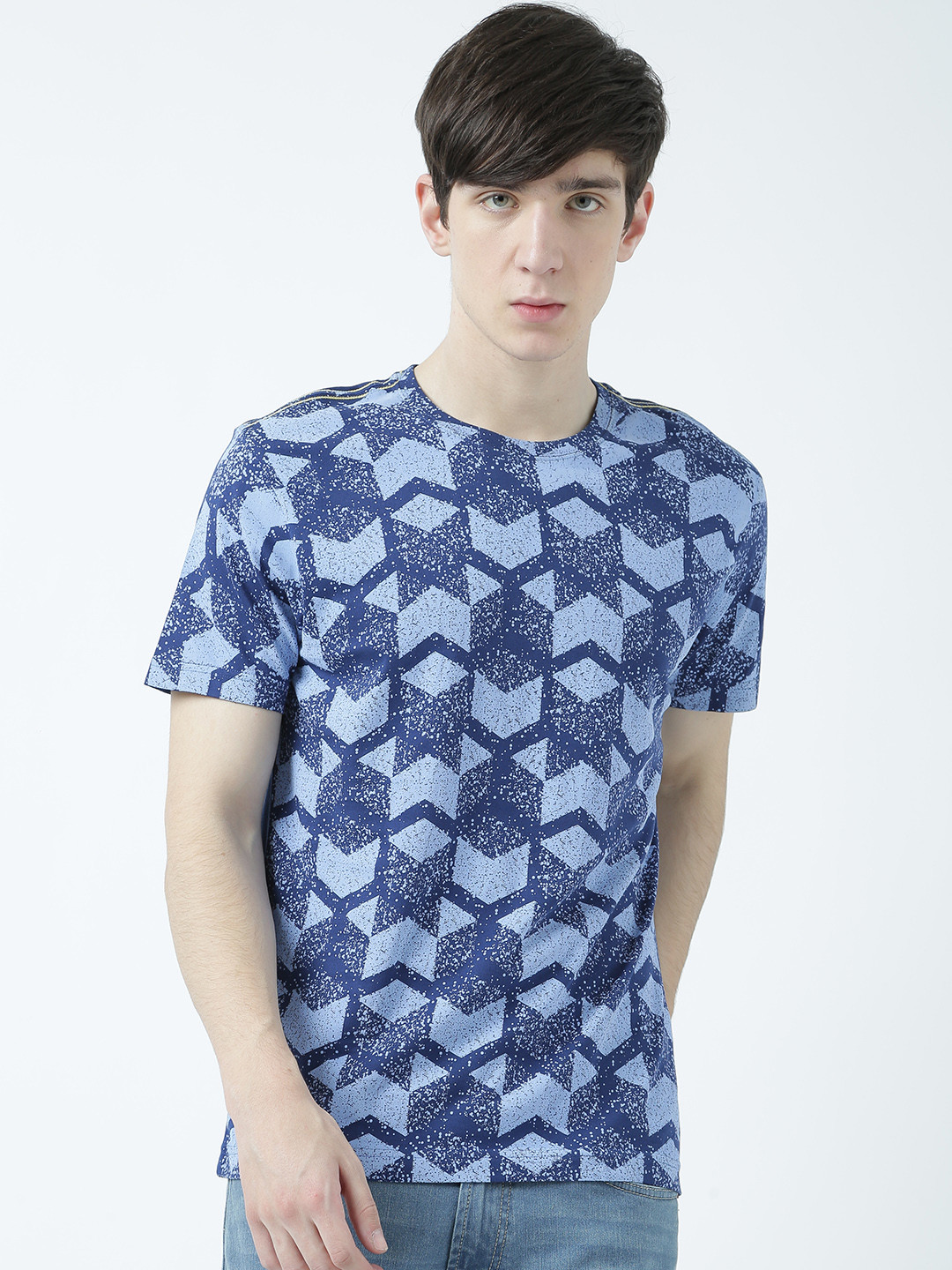

Huetrap Men Blue Printed Round Neck T-shirt