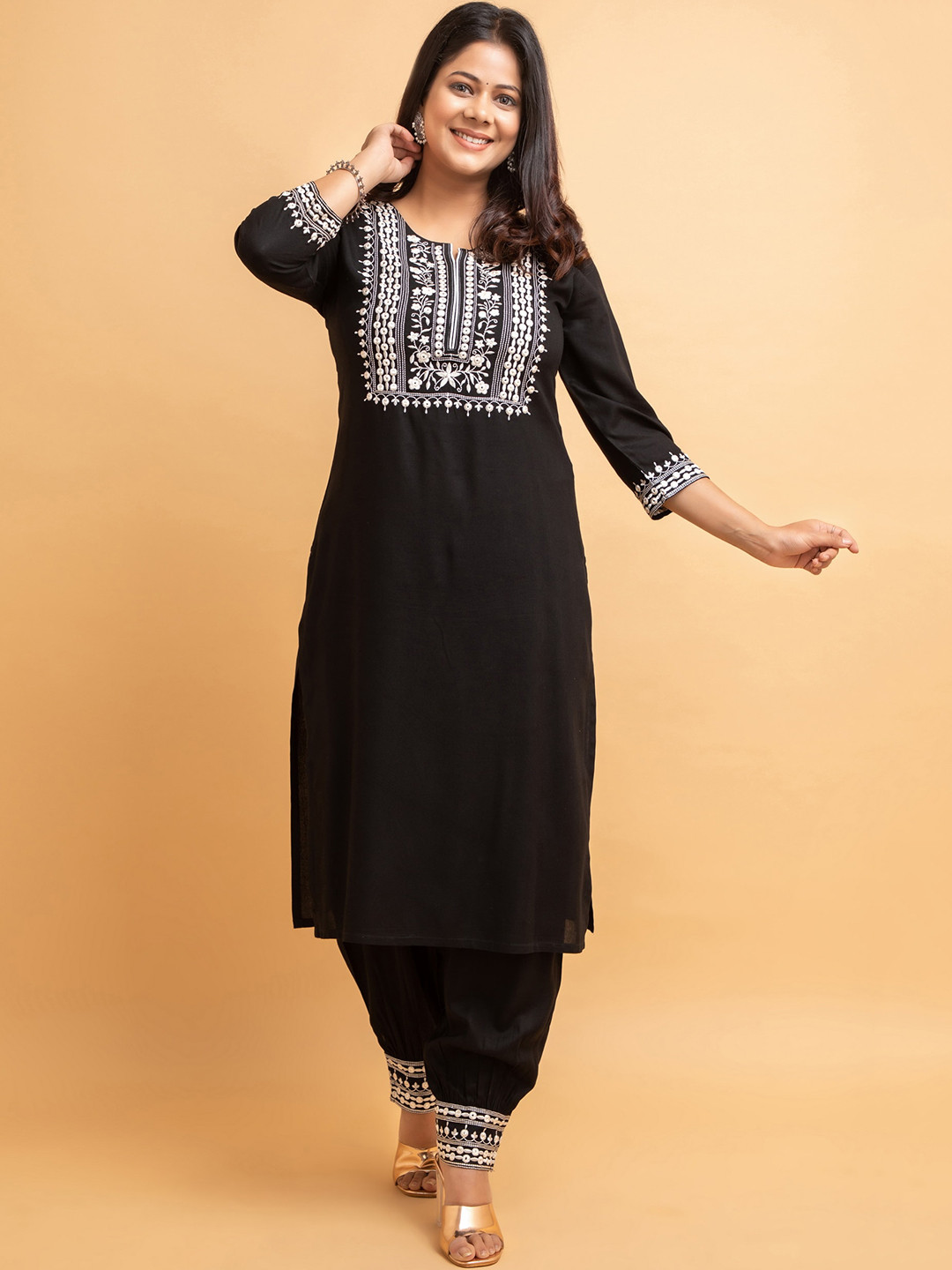 

SUTI Ethnic Motifs Embroidered Regular Kurta With Trousers, Black