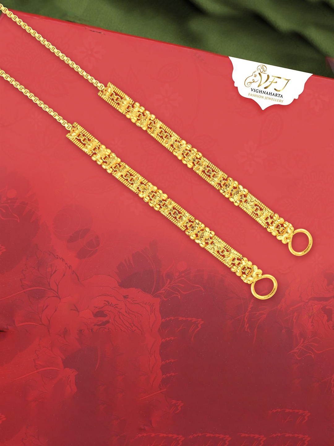 

Vighnaharta Gold-Plated Teardrop Shaped Ear Chain Kanoti