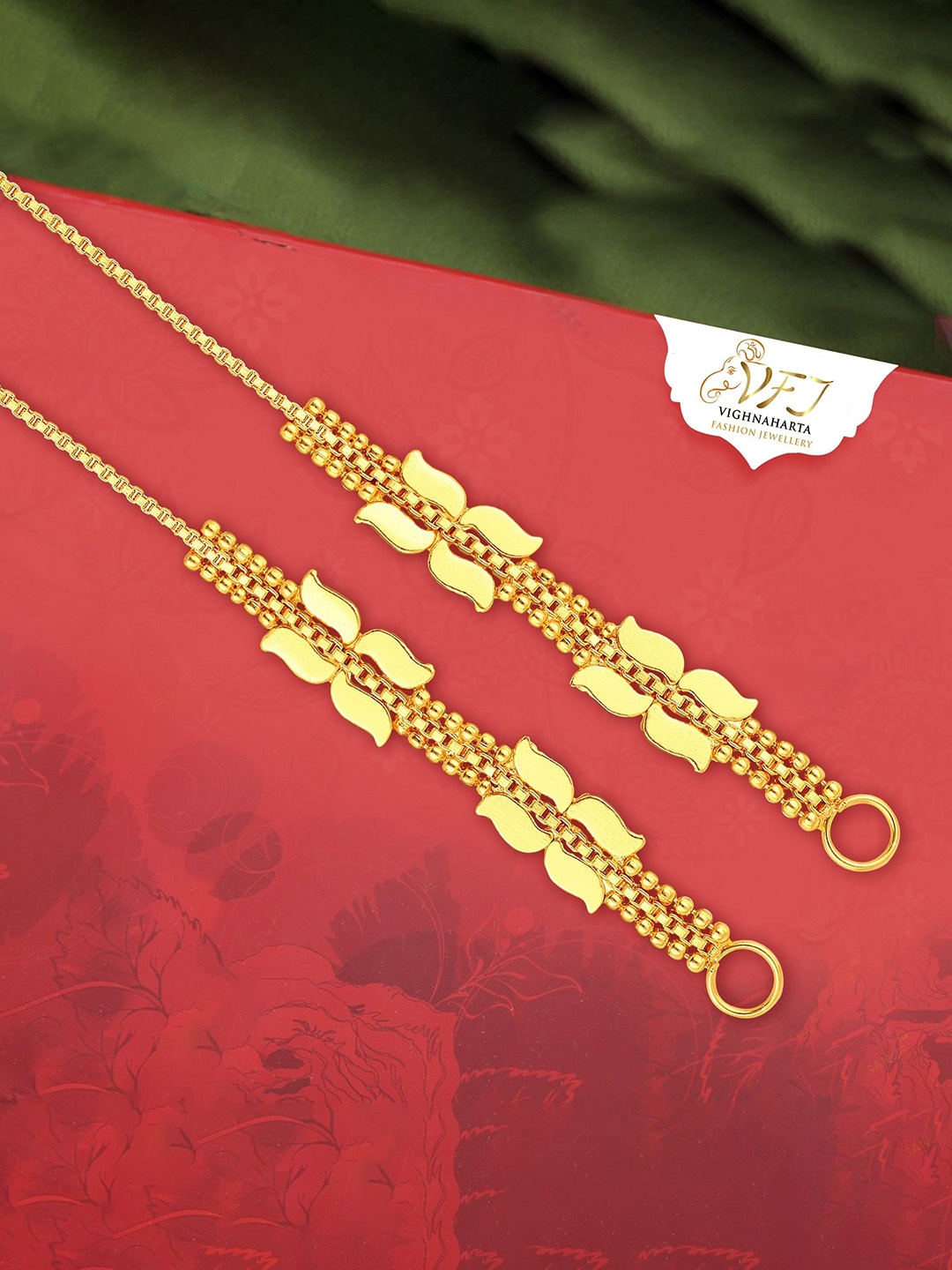 

Vighnaharta Gold-Plated Teardrop Shaped Ear Chain Kanoti