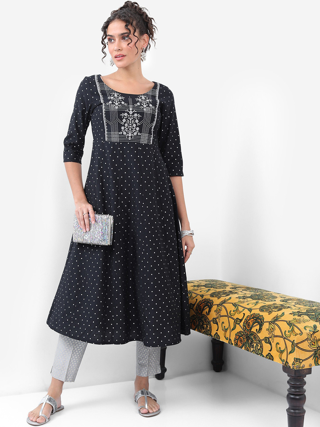 

Vishudh Floral Embroidered A-Line Kurta, Black