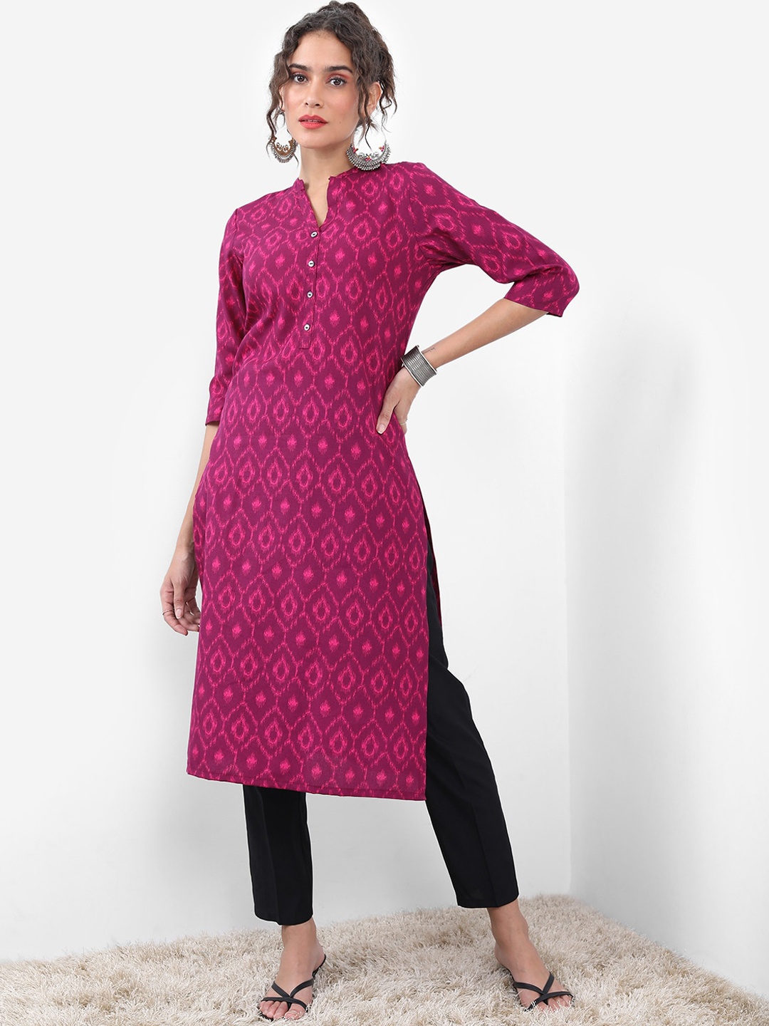 

Vishudh Ikath Printed Mandarin Collar Kurta, Purple