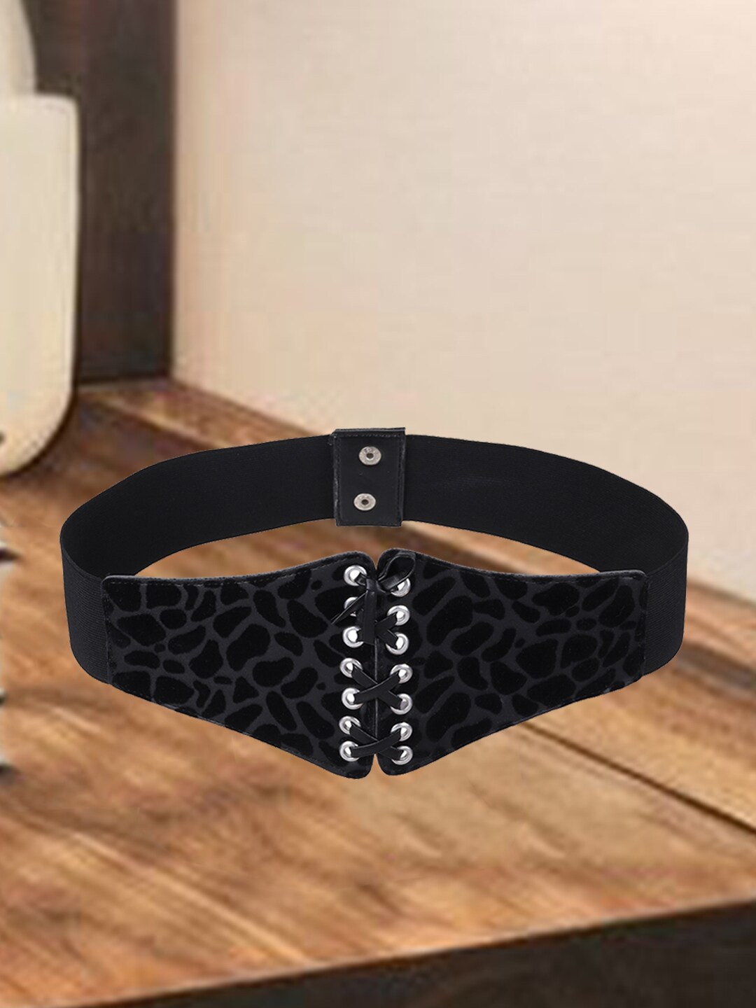 

DressBerry Women Black Stretchable Synthetic Leather Printed Interlock Belt