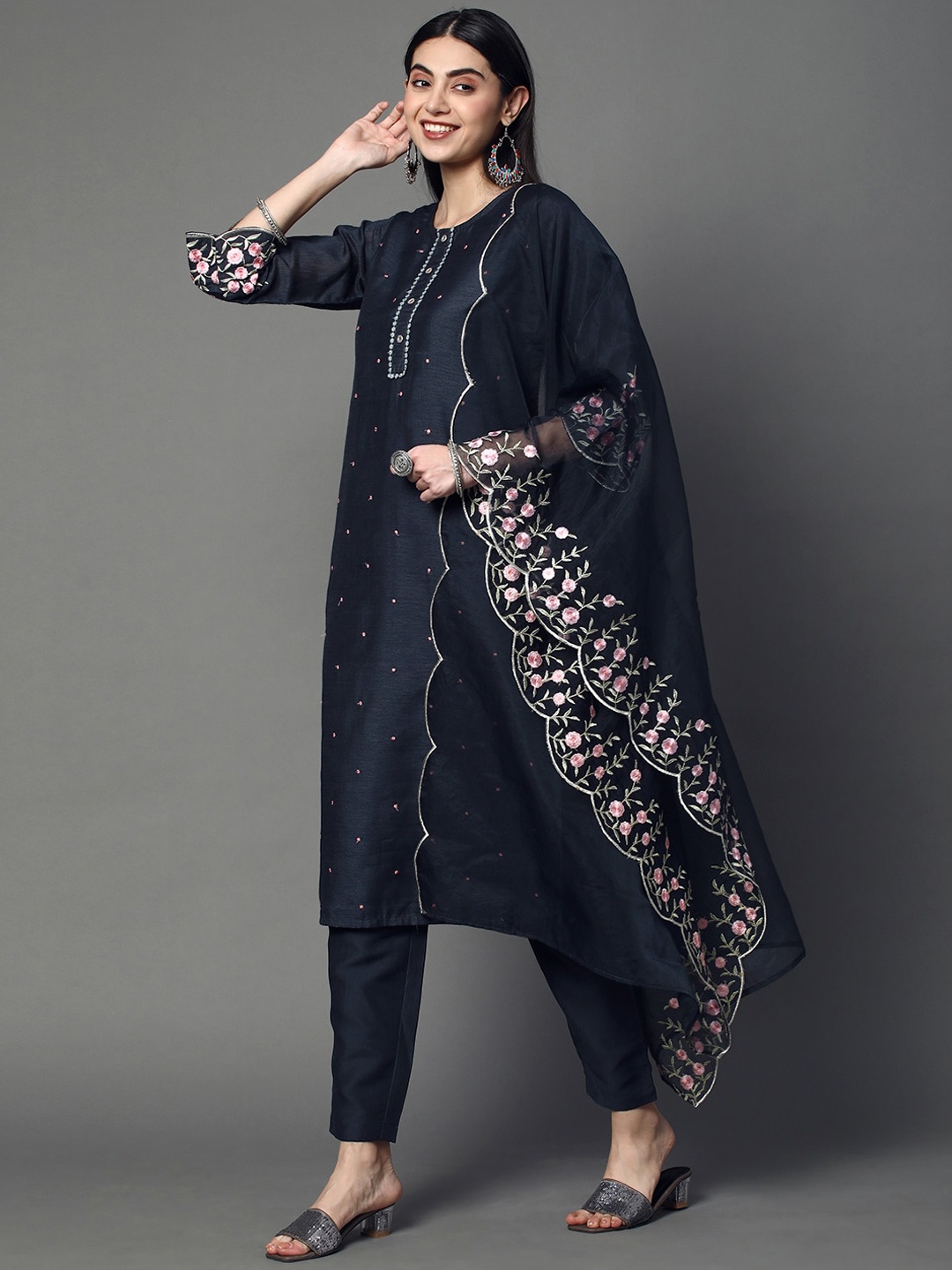 

HEEPOSH Floral Embroidered Chanderi Silk Kurta with Trousers & Dupatta, Navy blue