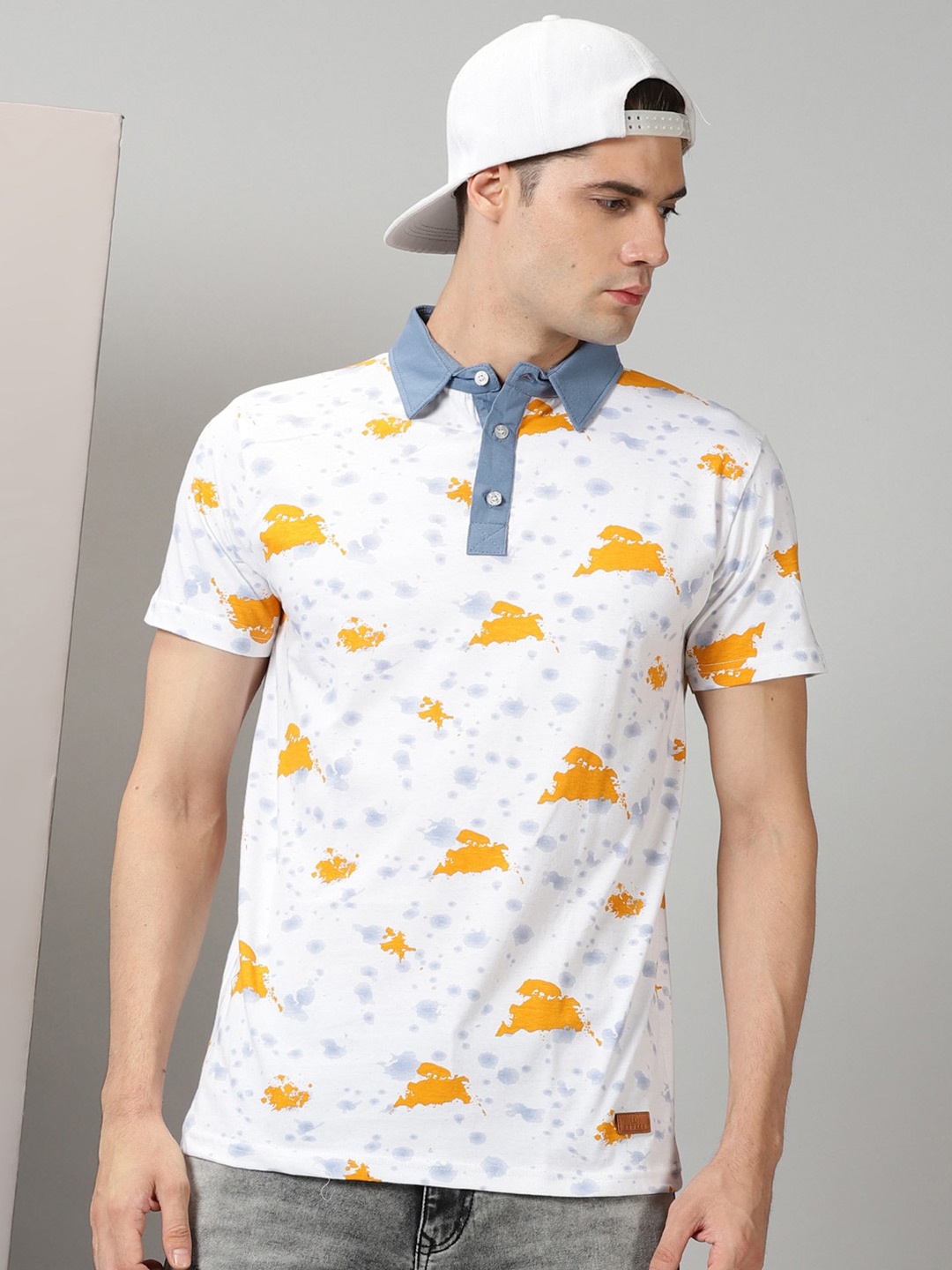 

Rodzen Printed Polo Collar Cotton T-shirt, White