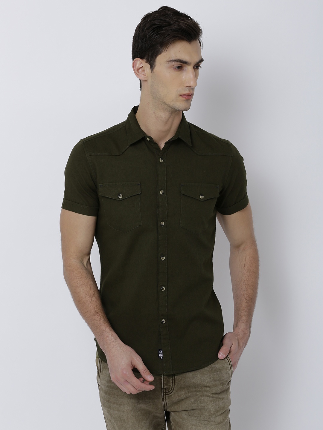 

LOCOMOTIVE Men Olive Green Slim Fit Solid Casual Shirt
