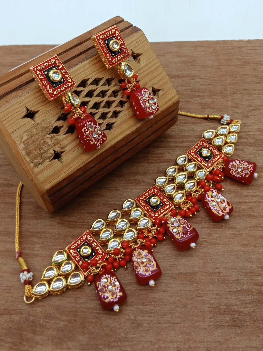

AASHISH IMITATION Kundan-Studded Necklace & Earrings, Gold