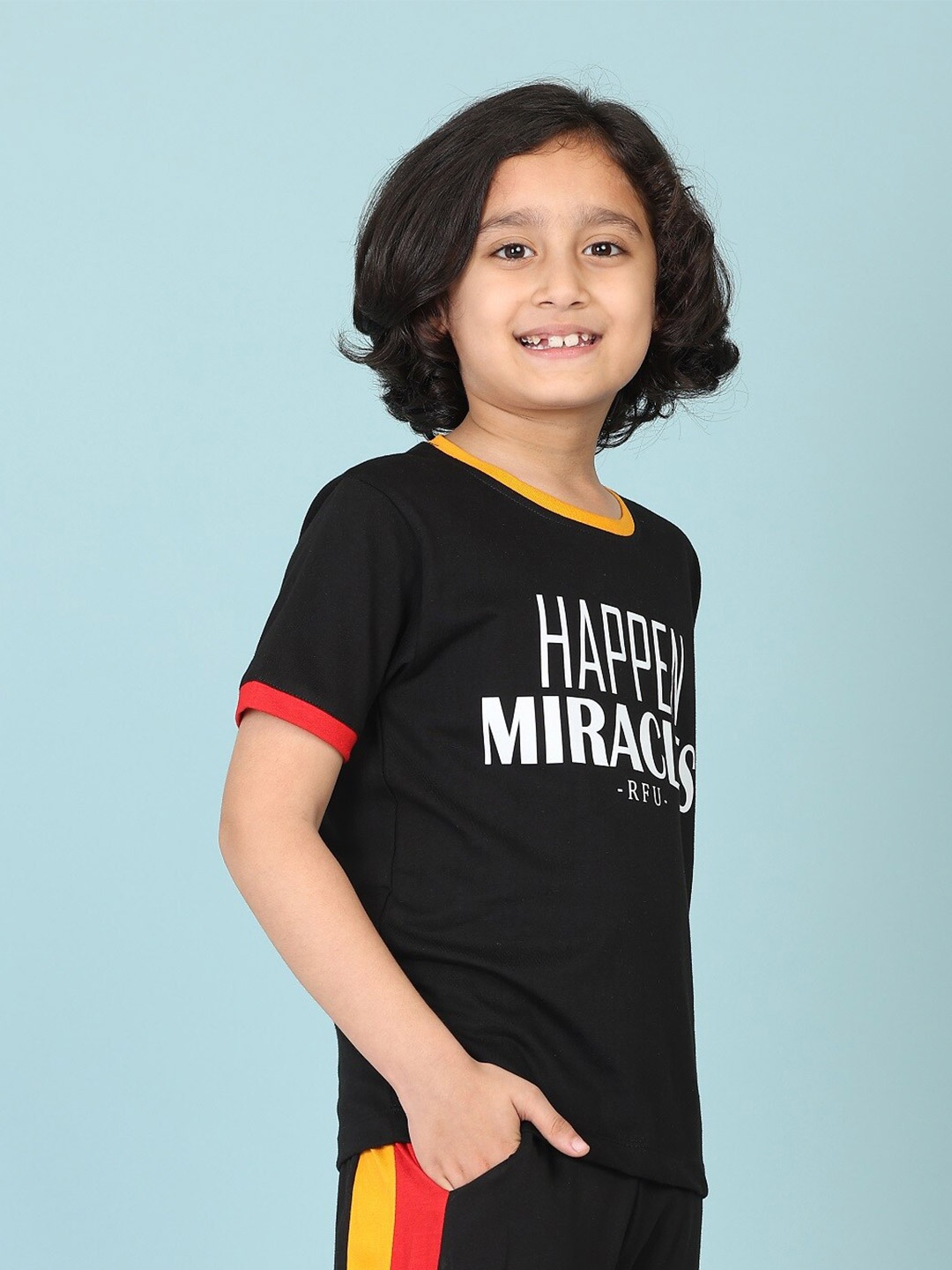 

BAESD Boys Printed T-shirt with Trousers, Black
